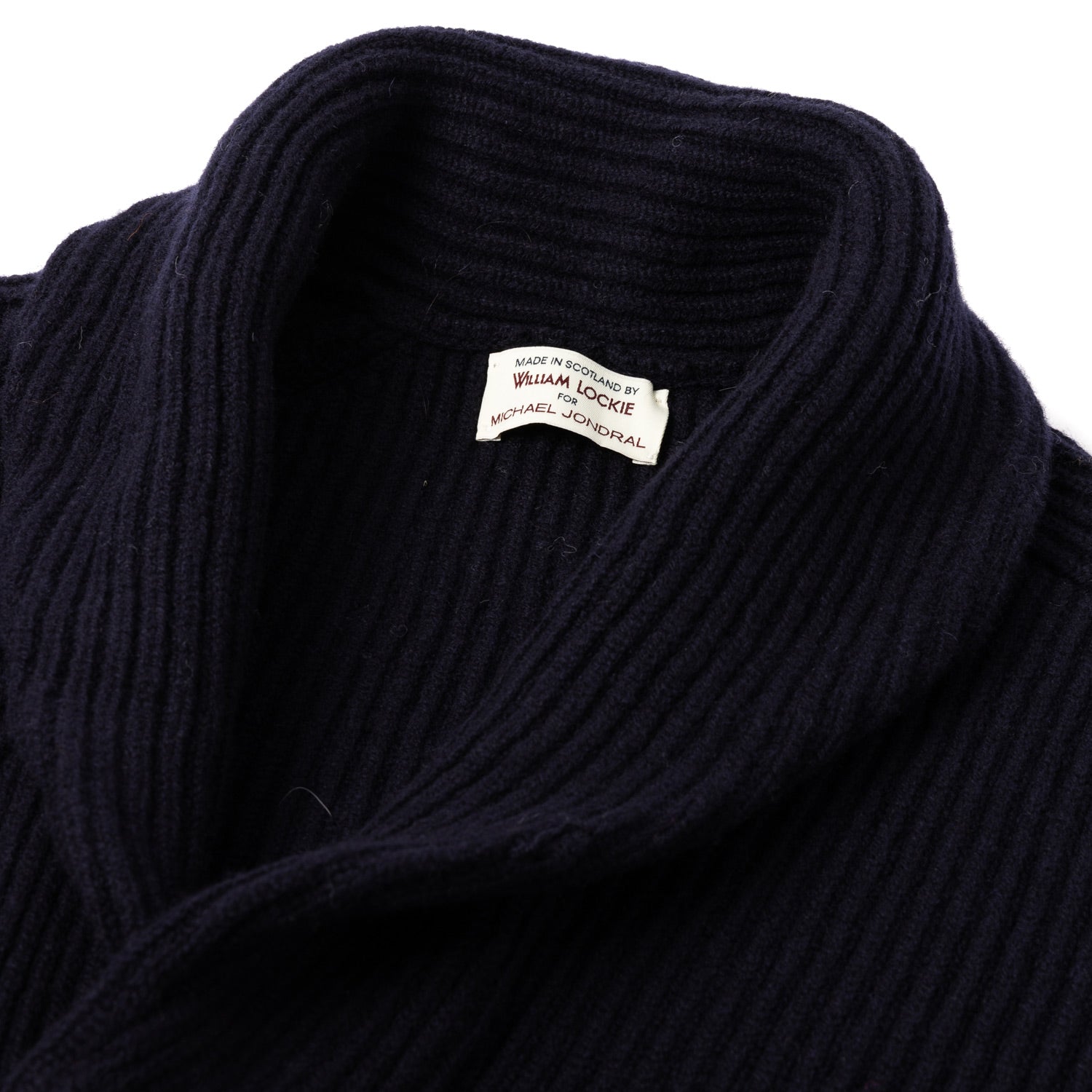 MJ Exklusiv: Schal-Cardigan "Iconic-Shawl" aus feinster schottischer Lambswool - 6 Ply